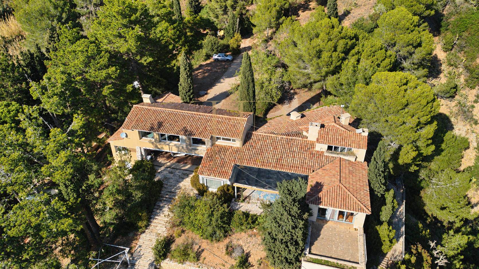 Seafront estate for sale in Cala Canyelles, Lloret de Mar