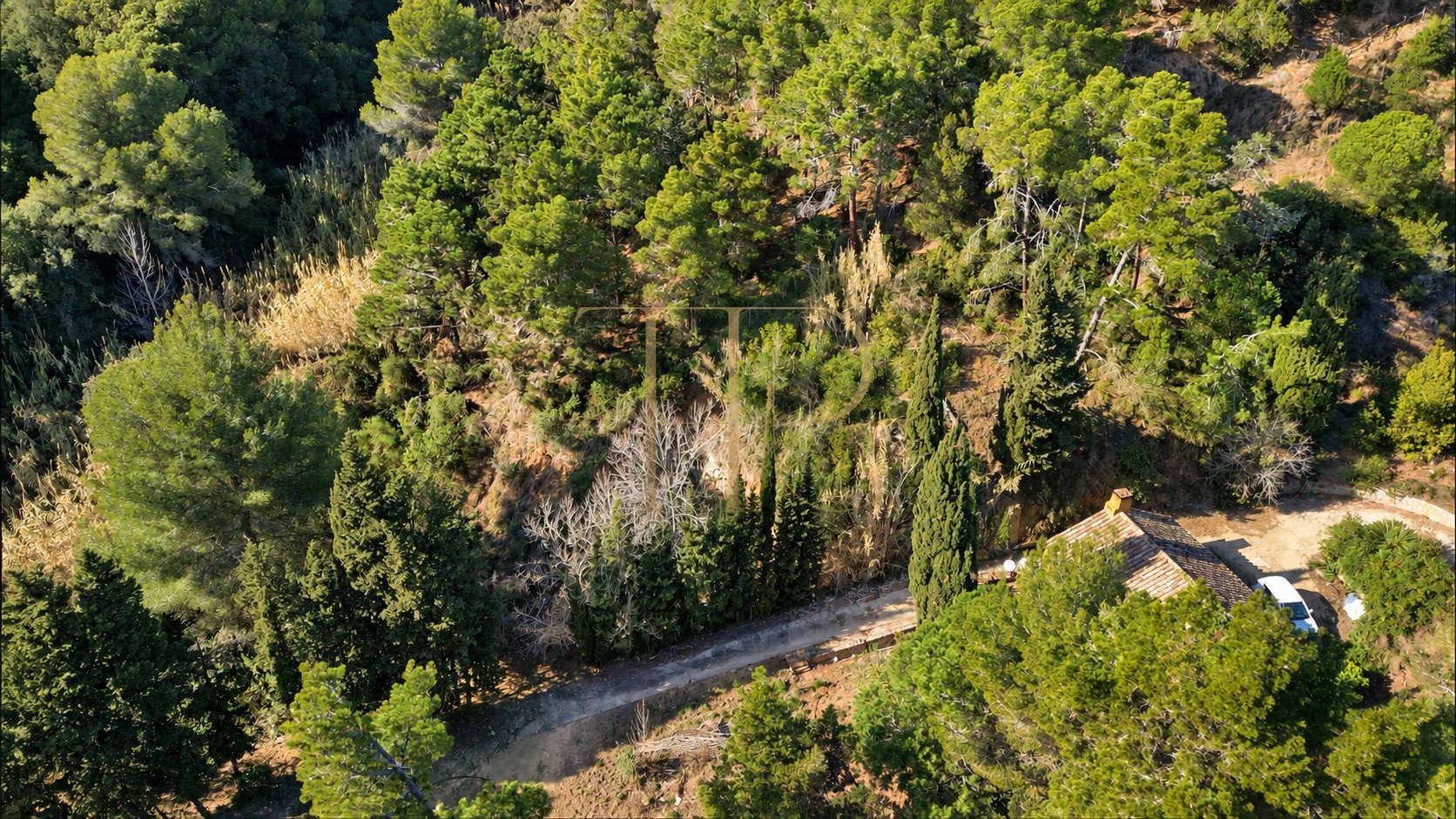 Seafront estate for sale in Cala Canyelles, Lloret de Mar