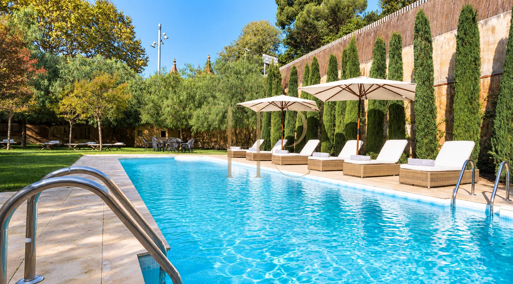 Spectacular completely reformed Masia in Alella