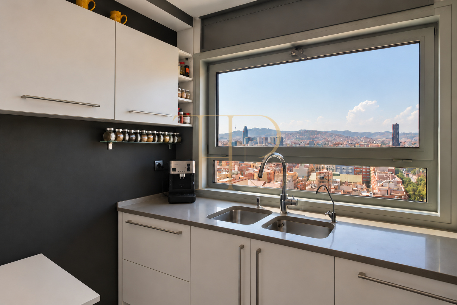 Apartment with terrace and sea views on Barcelona’s waterfront