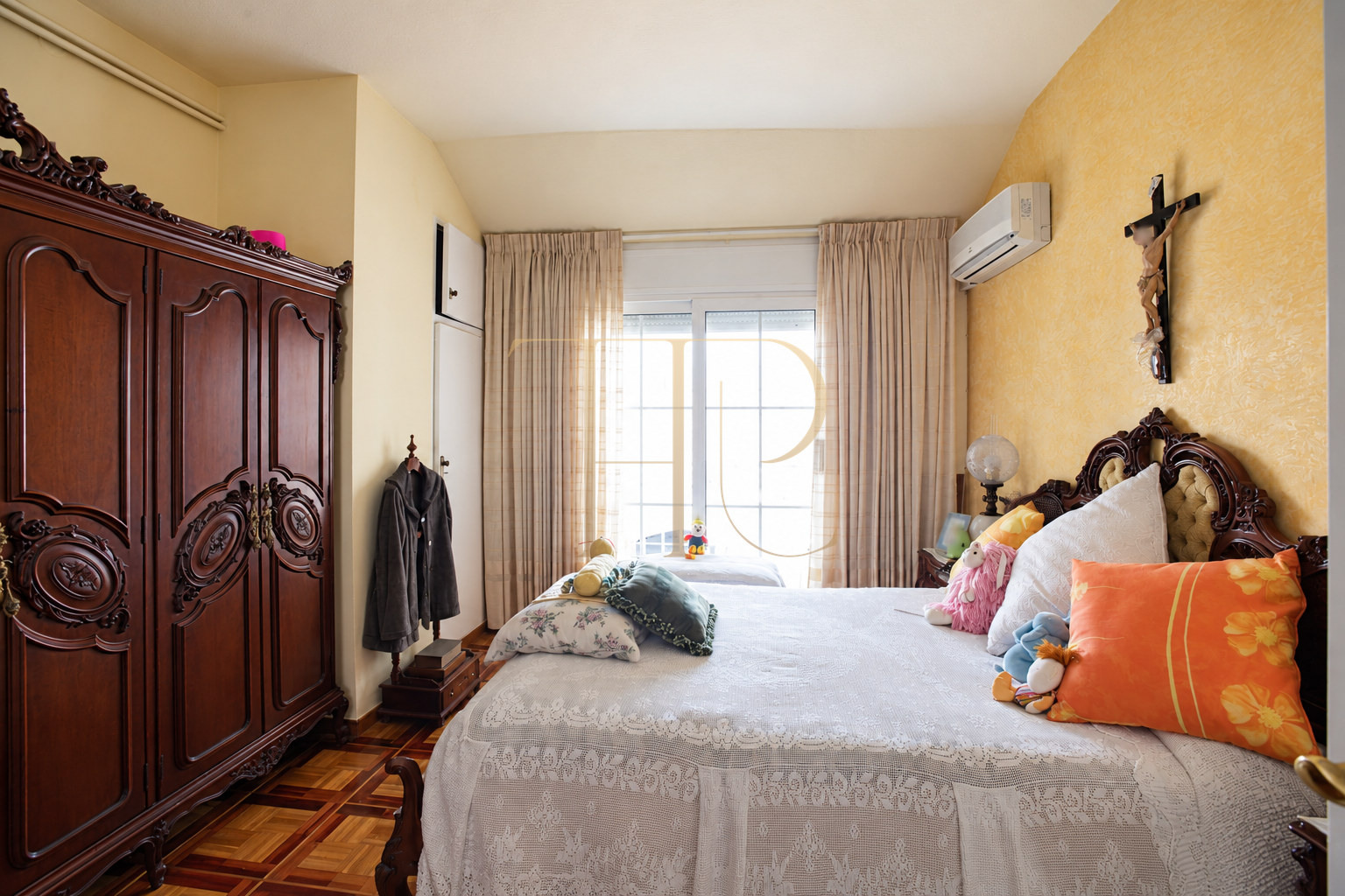 Top-floor penthouse with large terrace in Esquerra de l’Eixample
