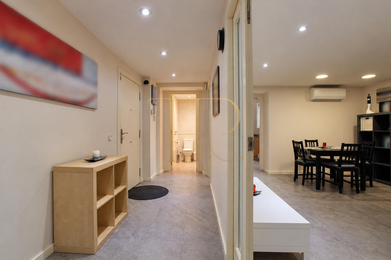 Renovated apartment with balconies in El Born