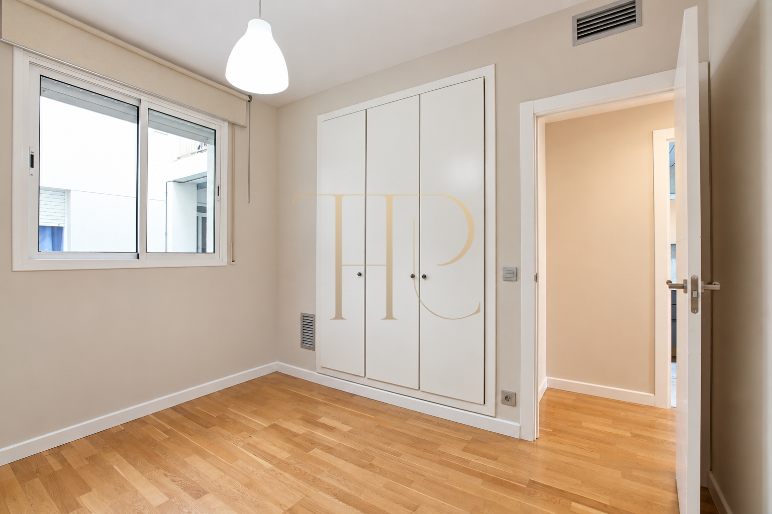 Apartment with balcony and pool in Castelldefels — sold