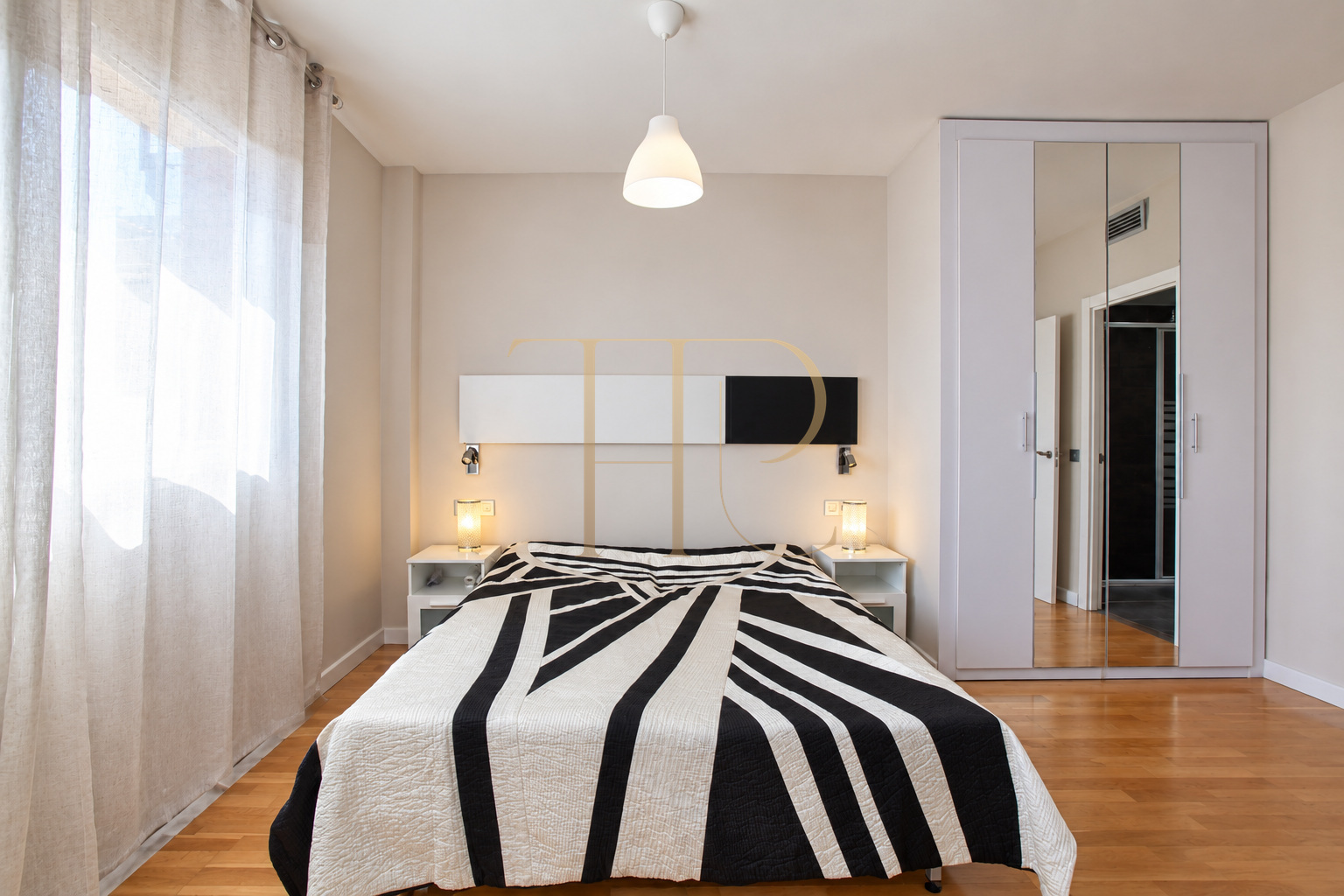 Apartment with balcony and pool in Castelldefels — sold