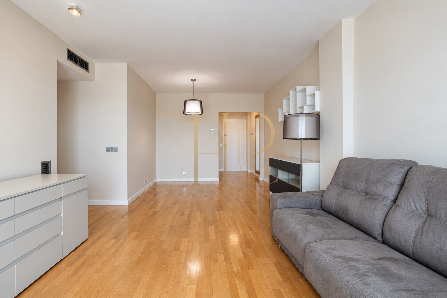 Apartment with balcony and pool in Castelldefels — sold