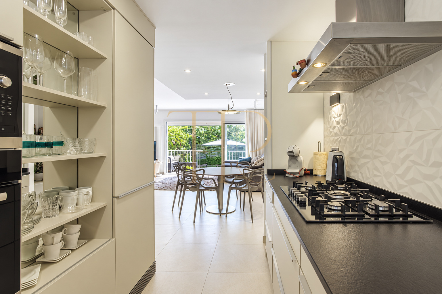 Renovated seafront townhouse in Castelldefels