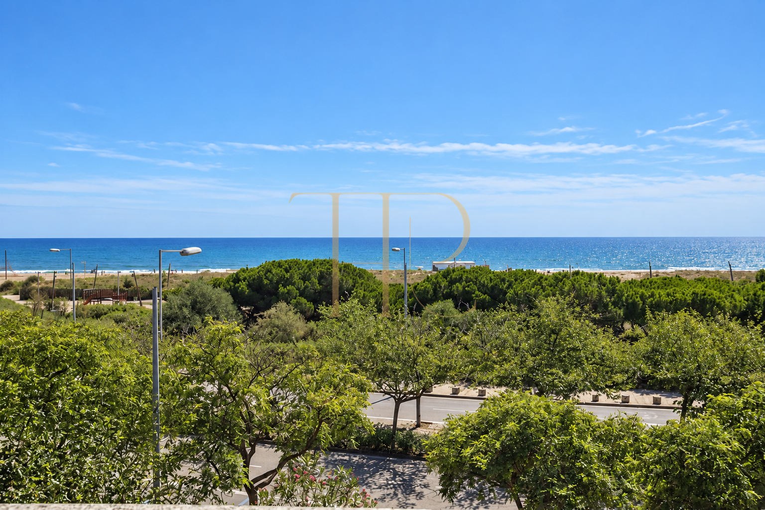 Renovated seafront townhouse in Castelldefels