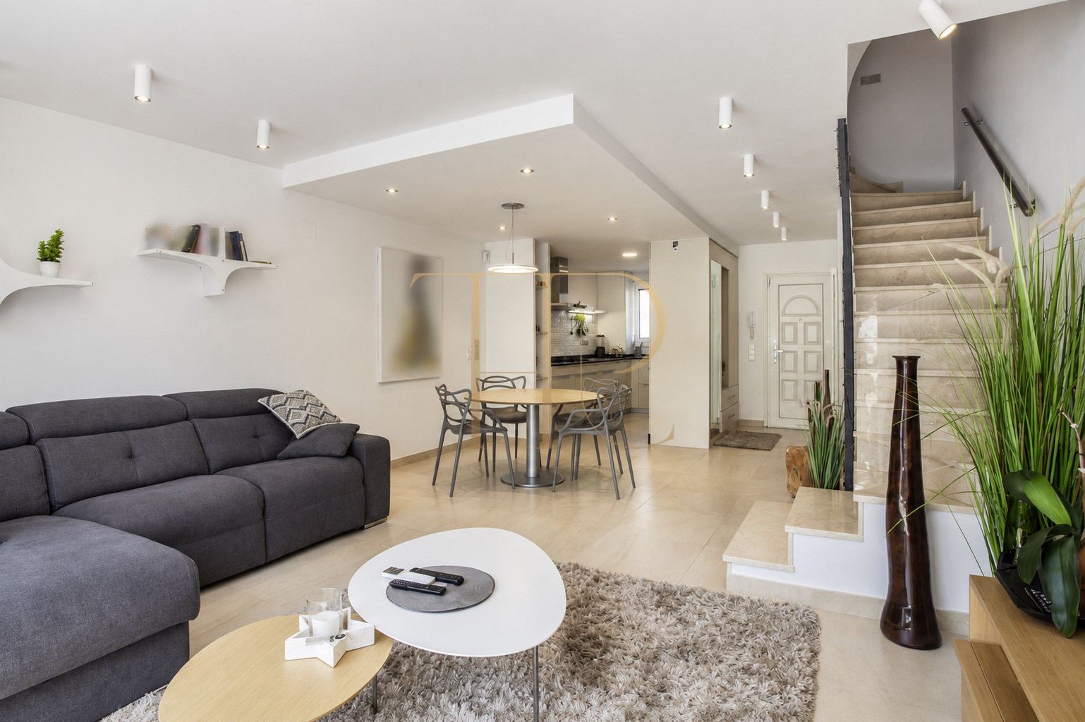 Renovated seafront townhouse in Castelldefels