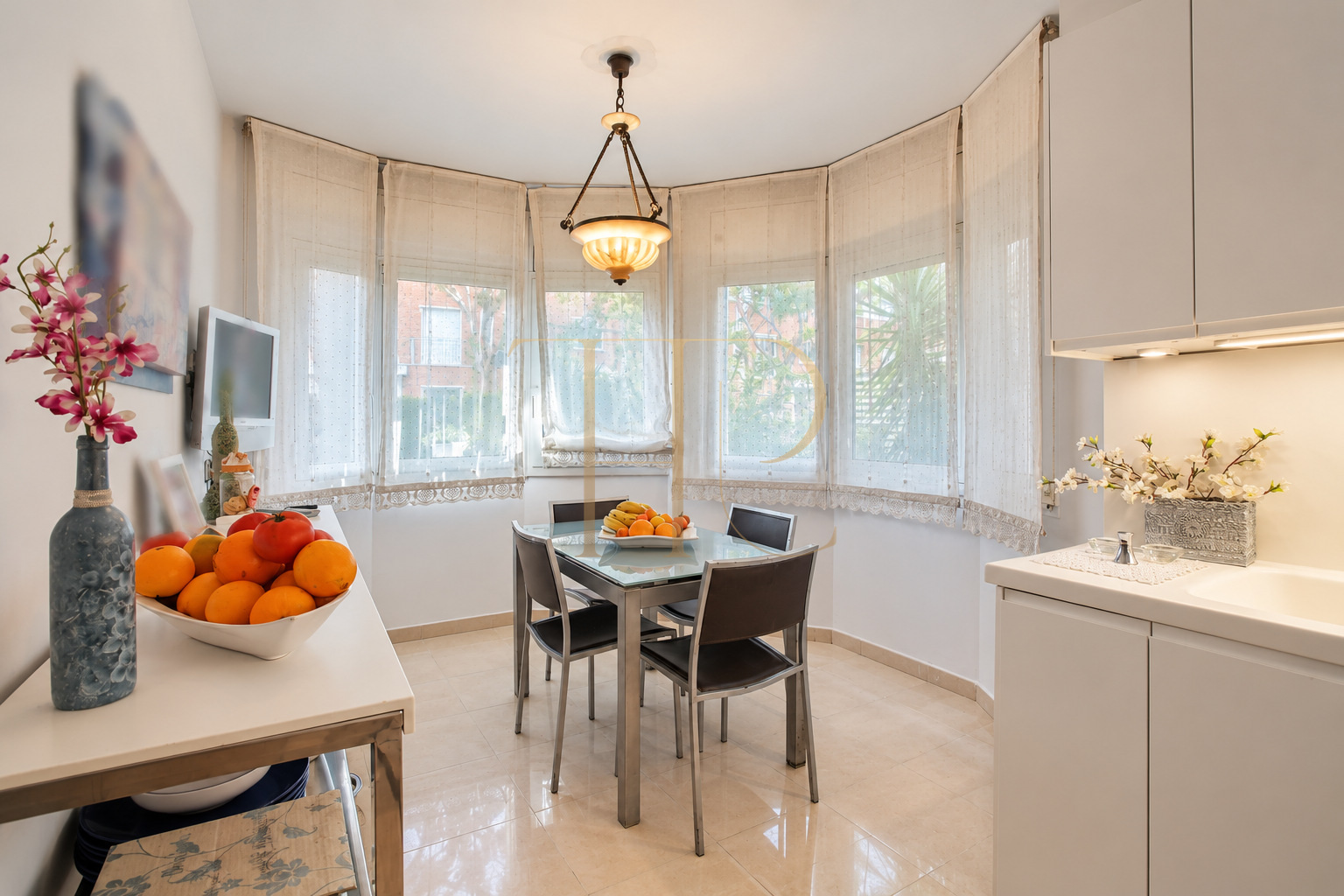 Corner townhouse with garden in Gavà Mar — sold