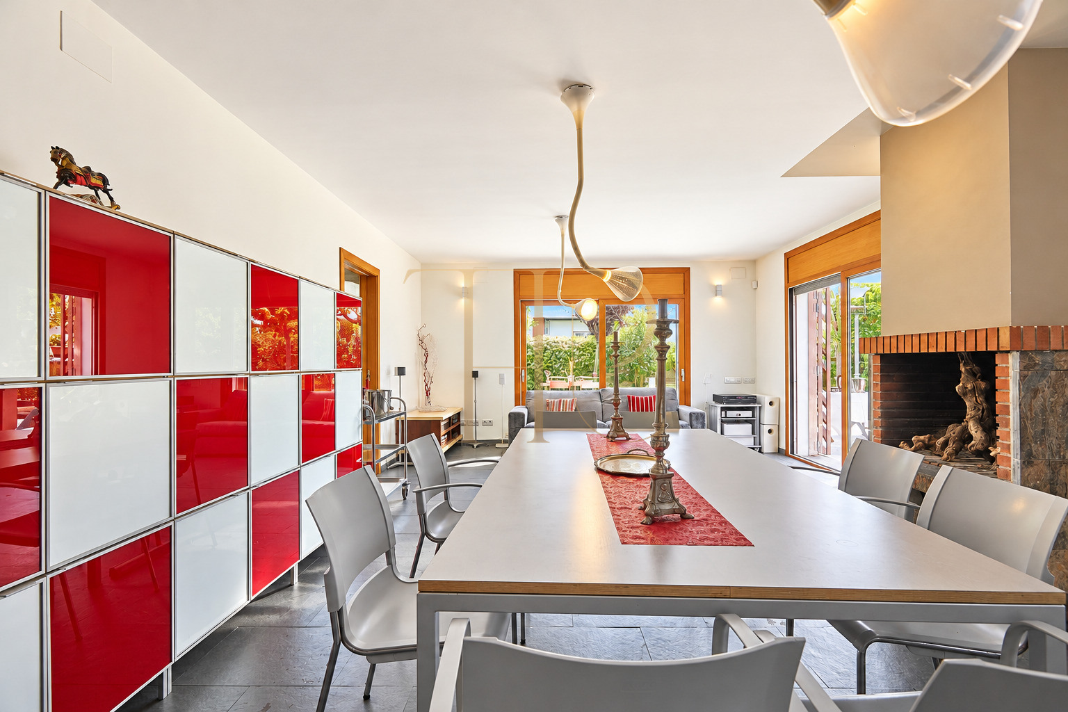 House for sale in Montemar with pool and lift