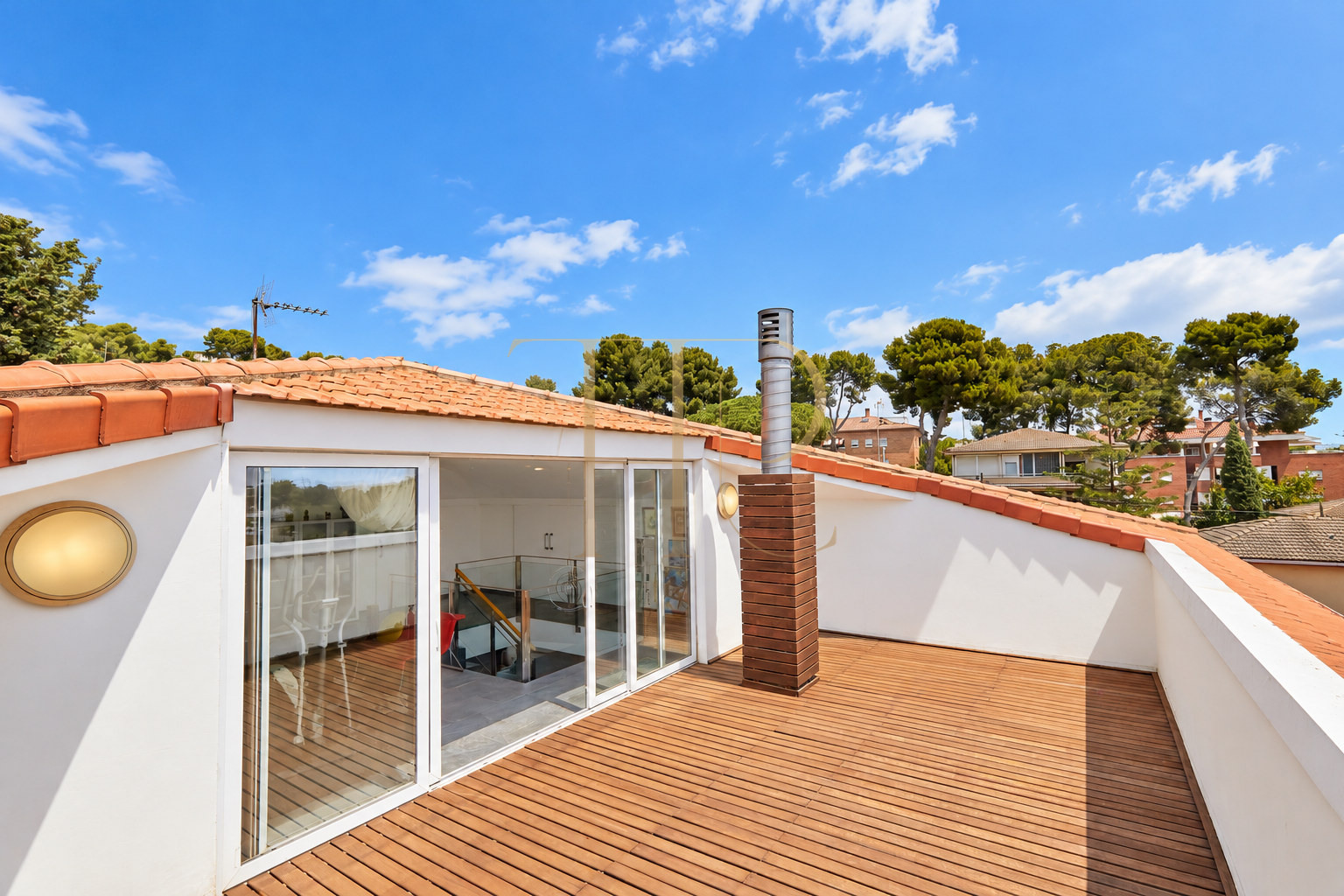 House for sale in Montemar with pool and lift