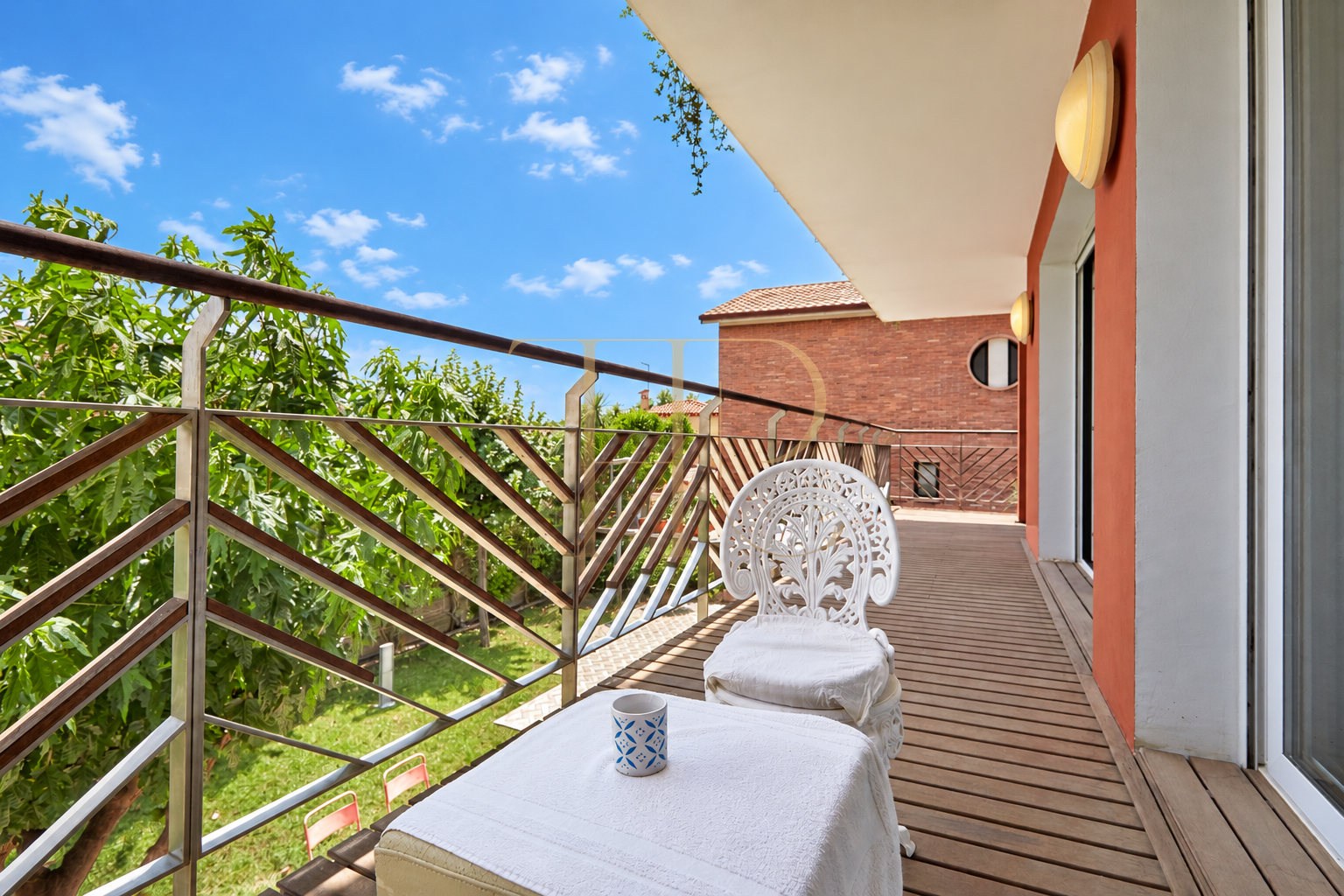 House for sale in Montemar with pool and lift