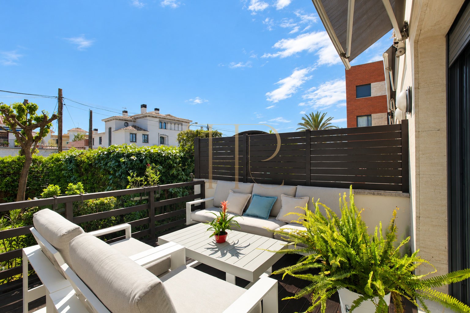 Let townhouse with garden in Castelldefels