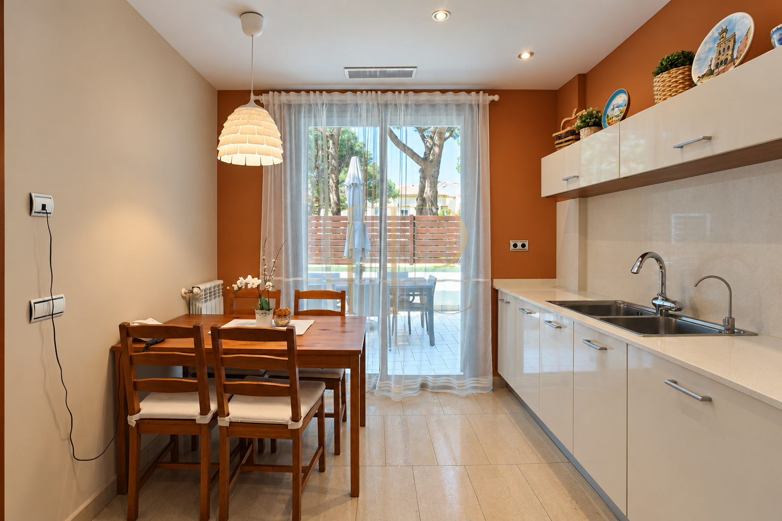 Let townhouse with garden in Castelldefels