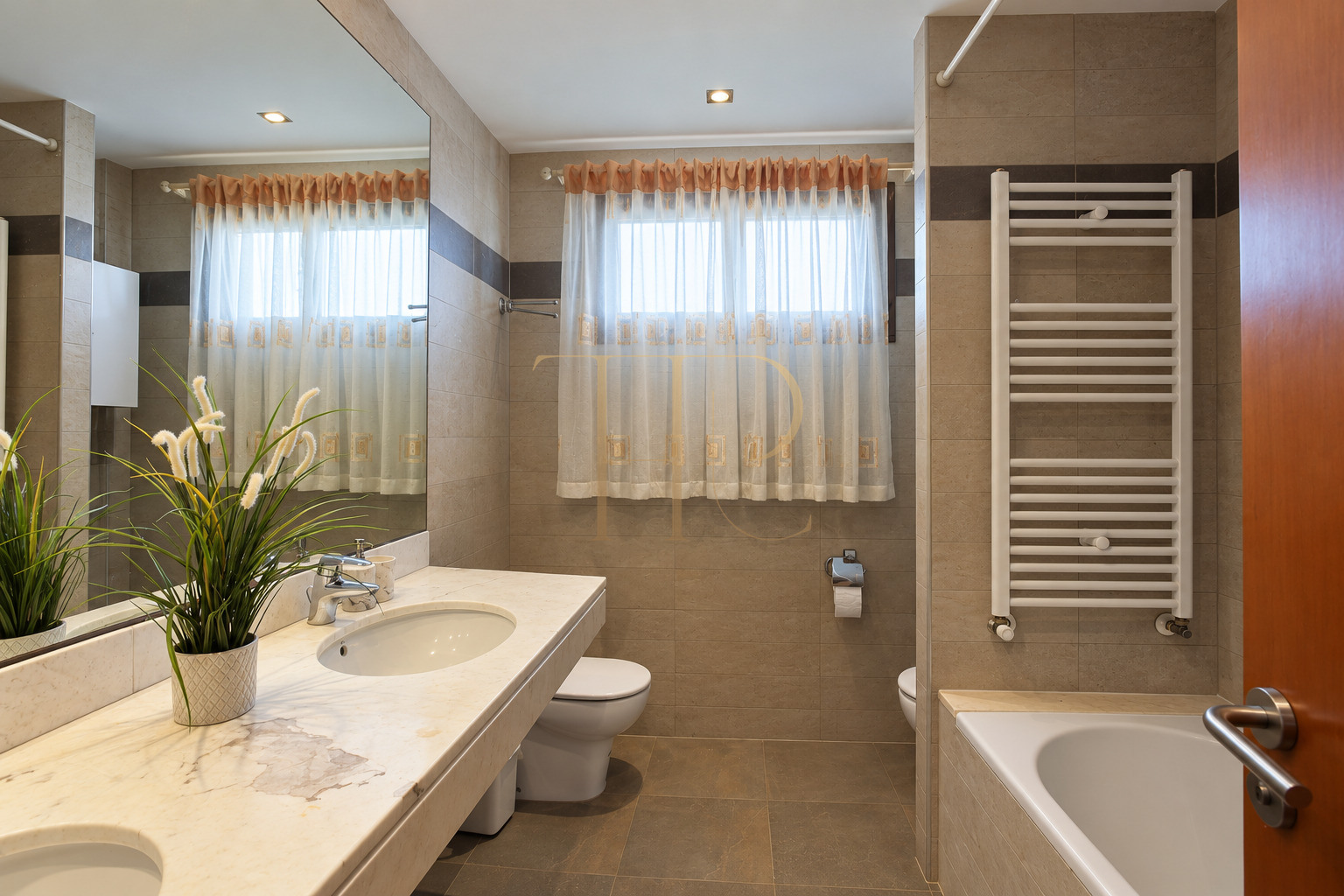 Let townhouse with garden in Castelldefels