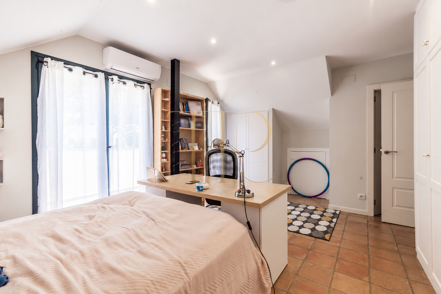 House with a garden and pool near the beach in Gavà Mar
