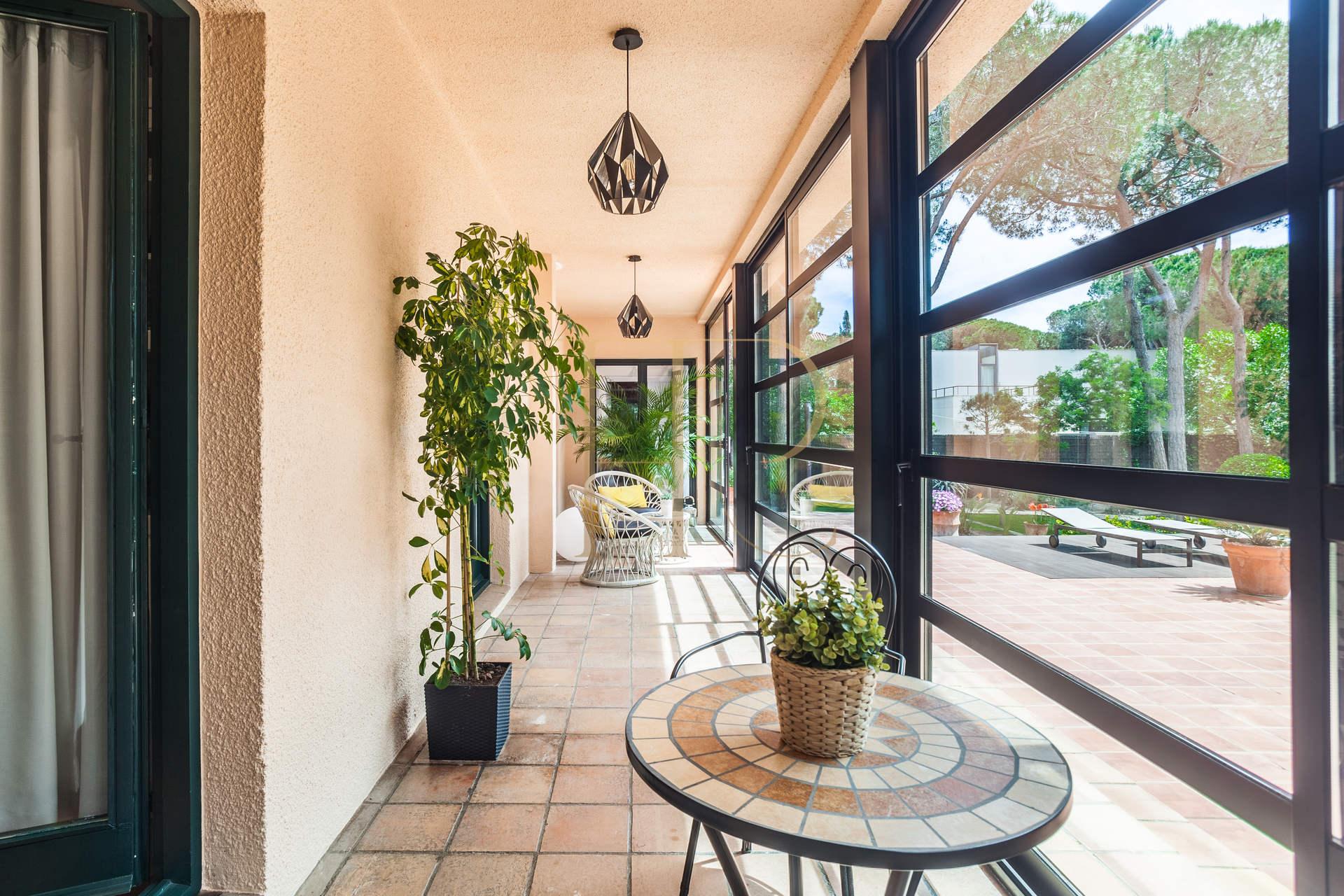 House with a garden and pool near the beach in Gavà Mar