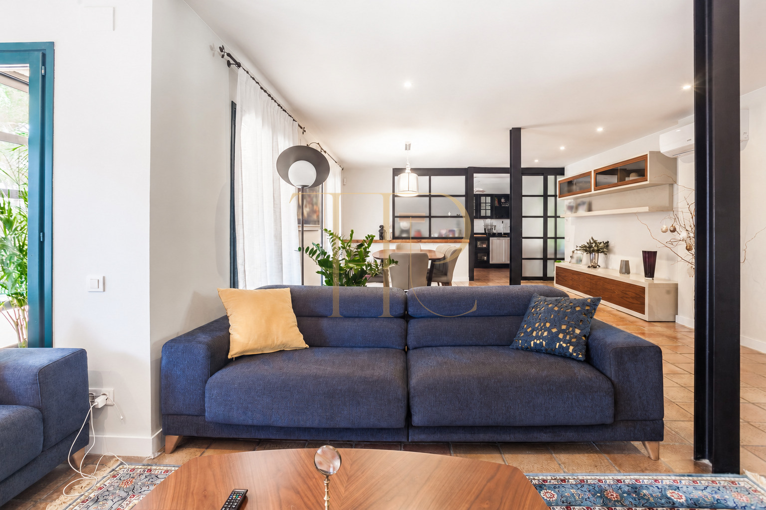 House with a garden and pool near the beach in Gavà Mar