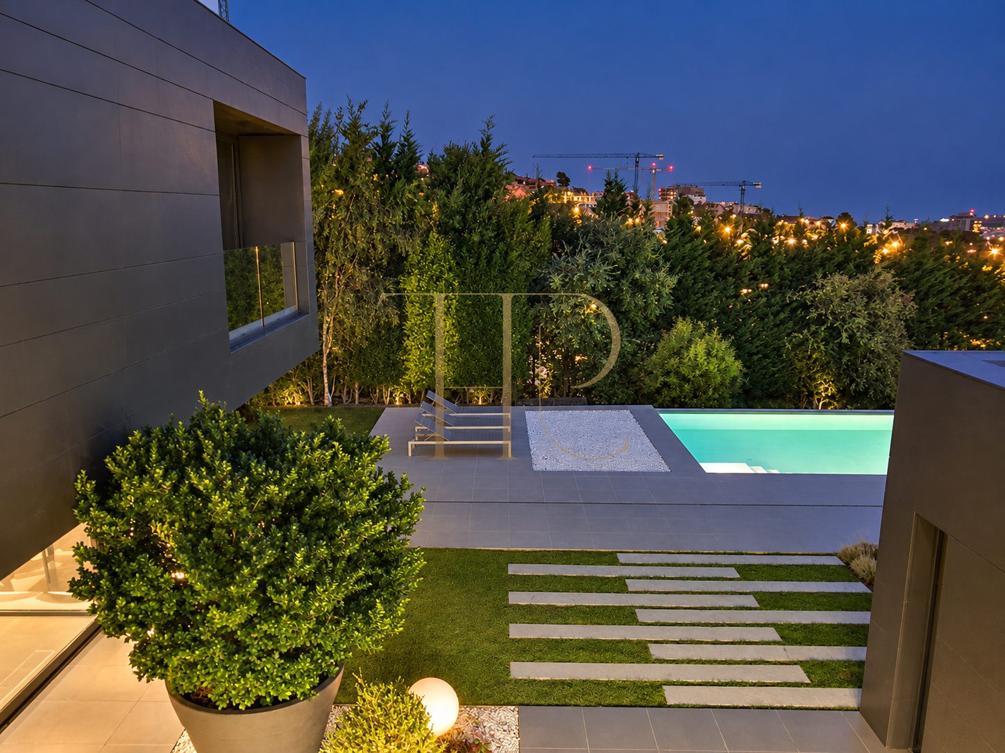 House with pool and garden in Esplugues de Llobregat