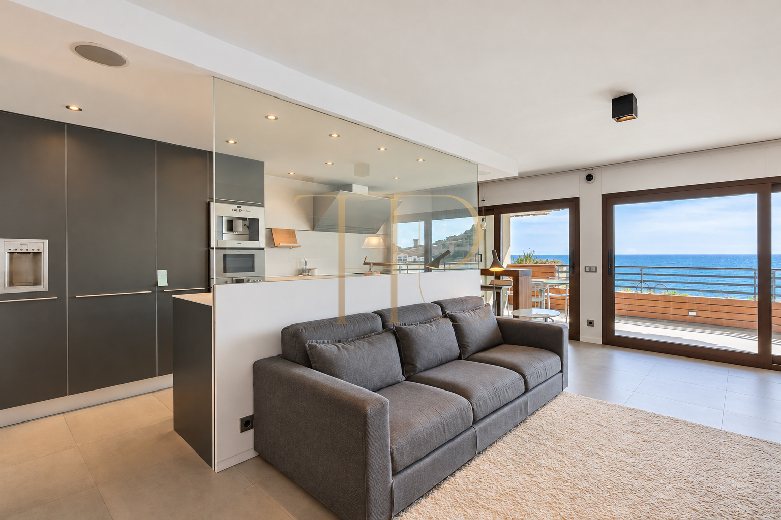 Seafront apartment for sale in Tossa de Mar