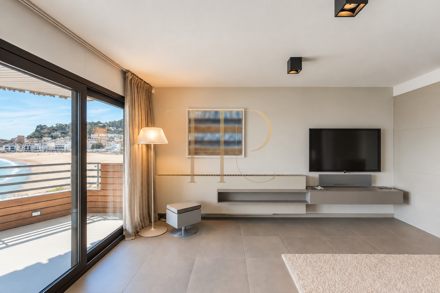 Seafront apartment for sale in Tossa de Mar
