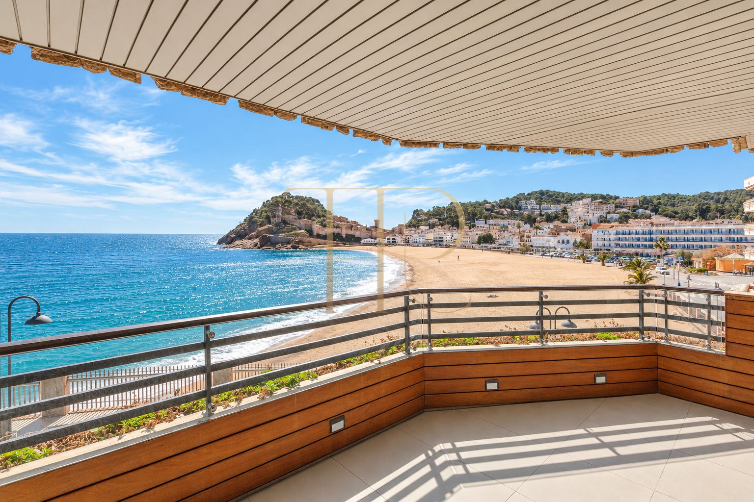 Seafront apartment for sale in Tossa de Mar