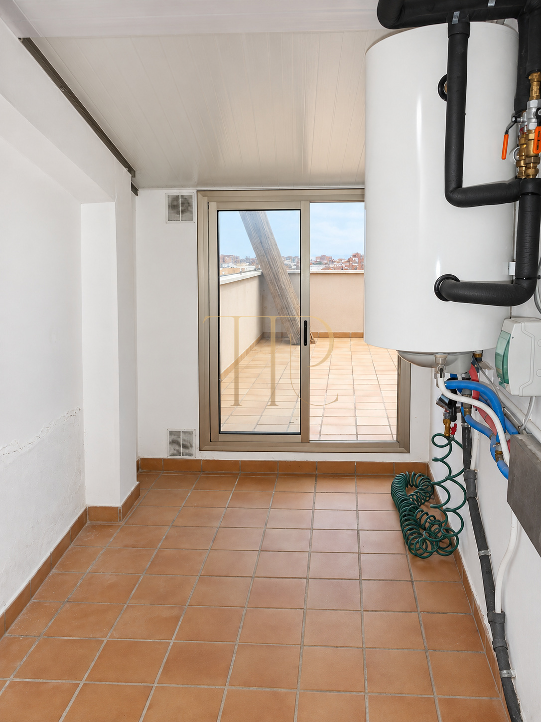 Residential building with eleven homes in Badalona