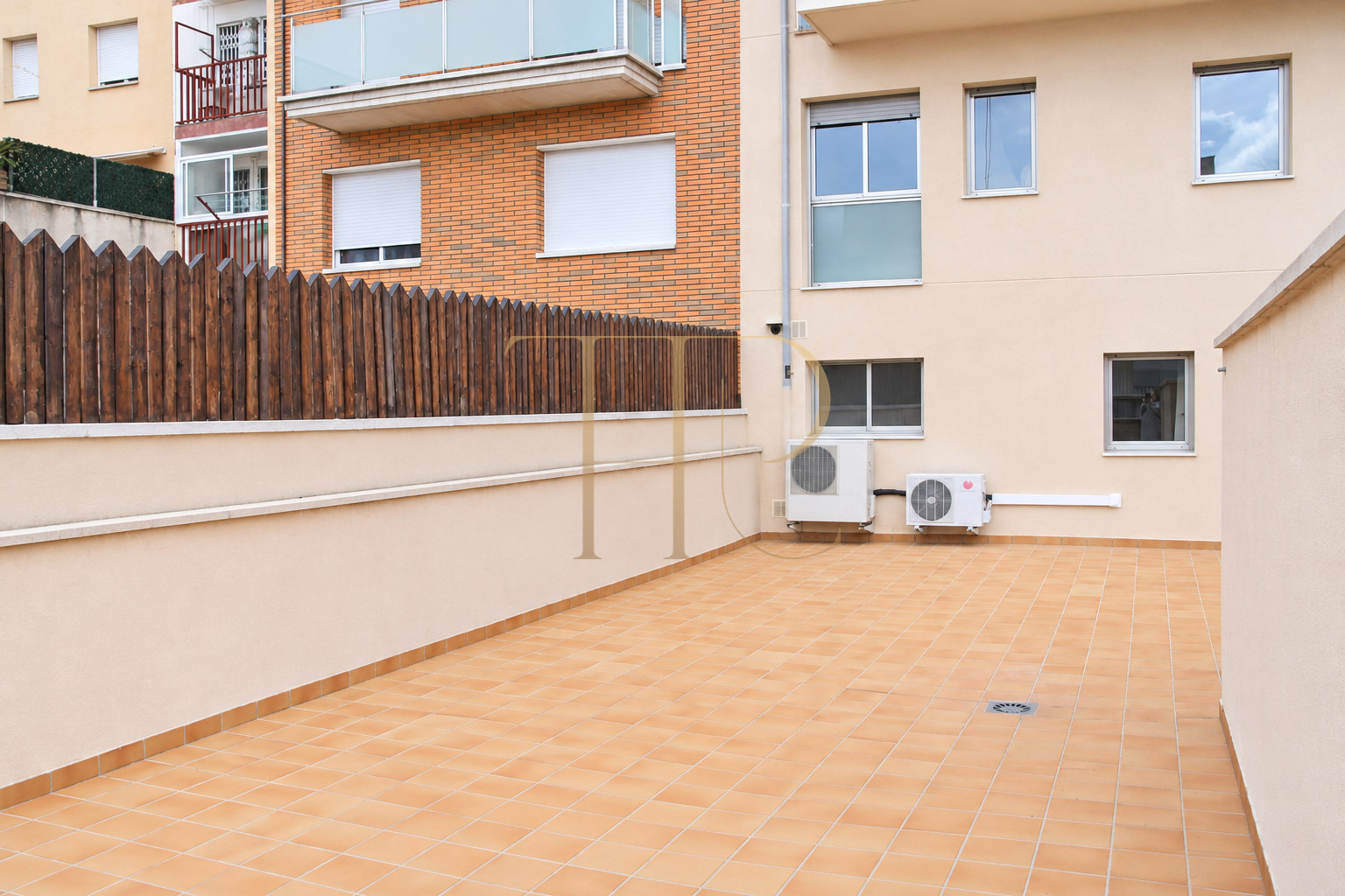 Residential building with eleven homes in Badalona