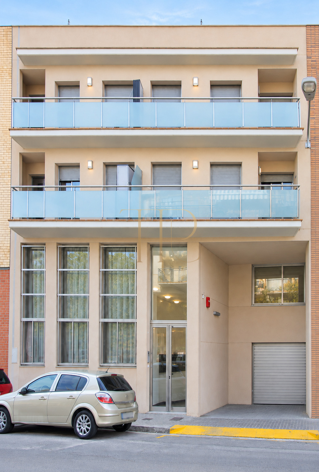 Residential building with eleven homes in Badalona