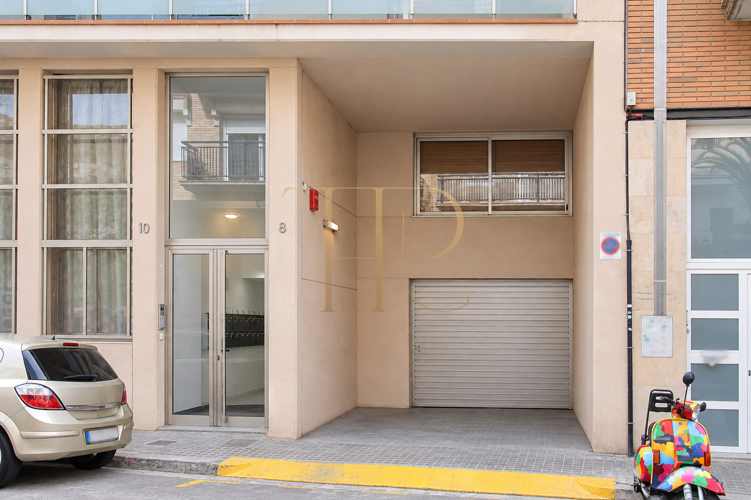 Residential building with eleven homes in Badalona