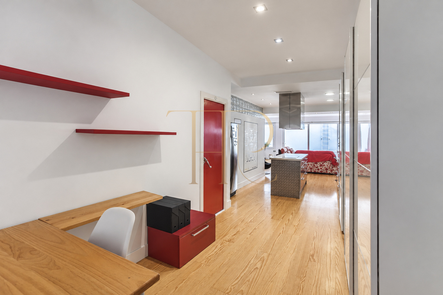Apartment with private terrace for sale in Enric Granados, Barcelona