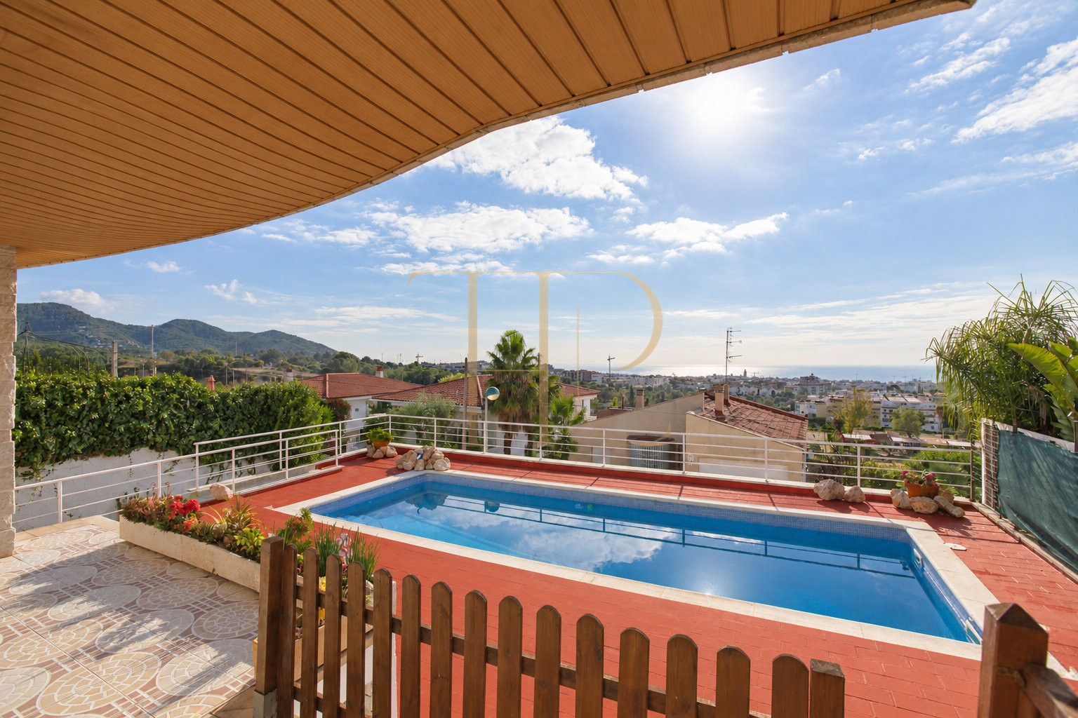 Sold house in Vallpineda, Sitges, with a pool and sea views
