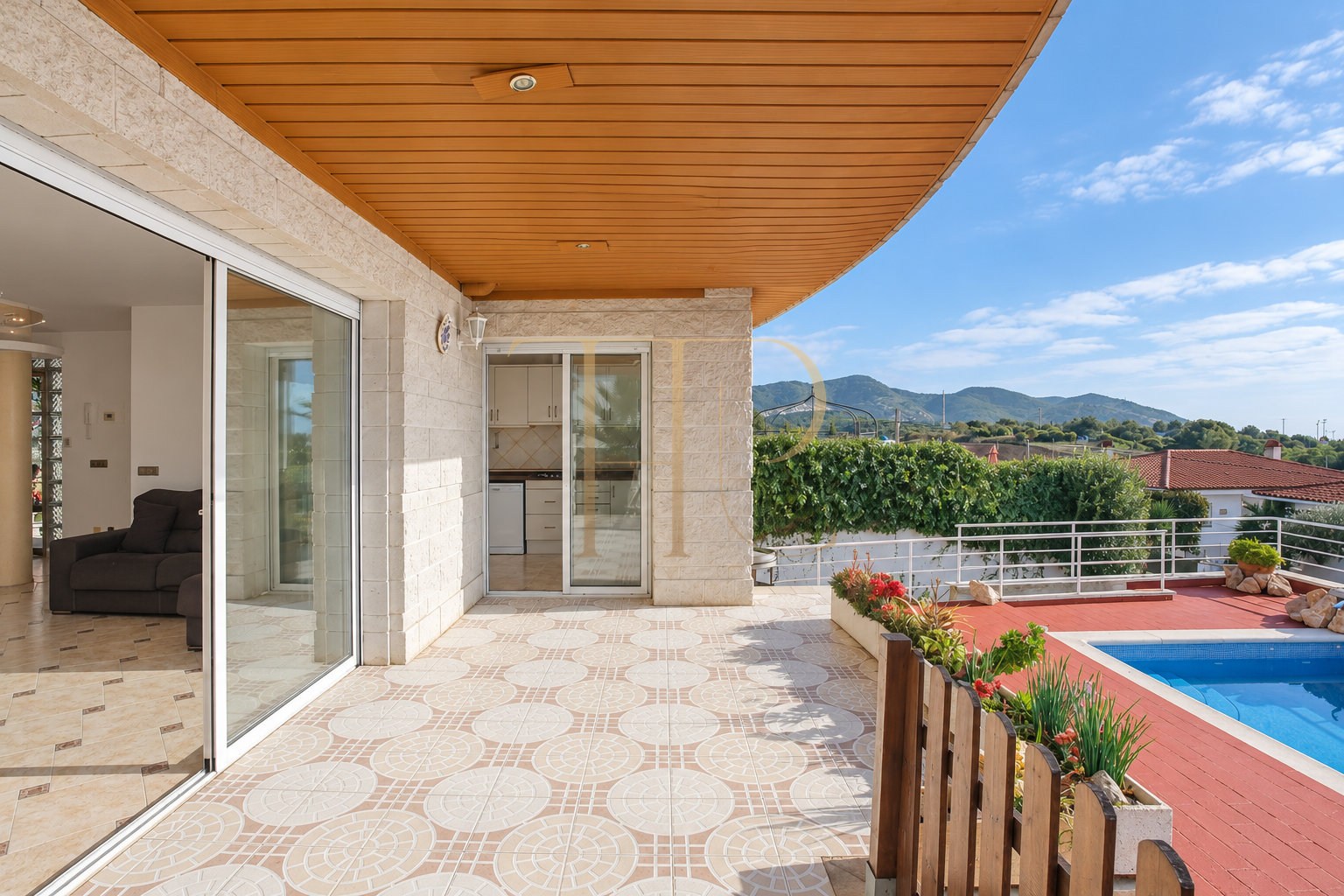 Sold house in Vallpineda, Sitges, with a pool and sea views