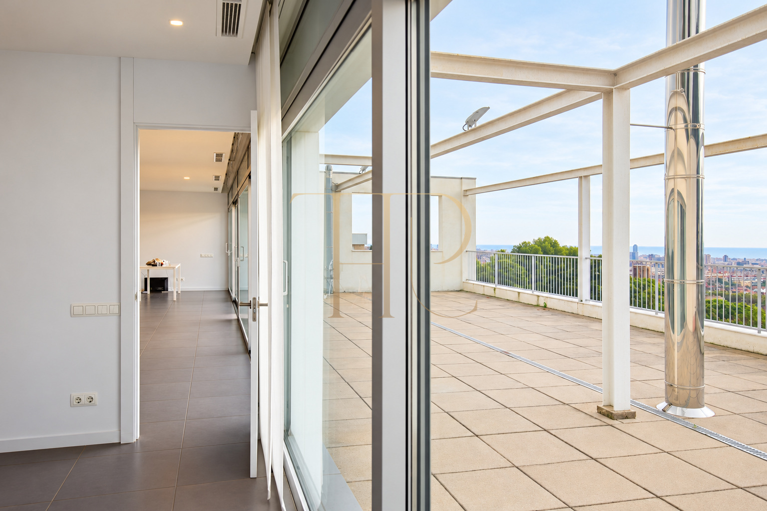 House with pool and Barcelona views in Pedralbes — rented