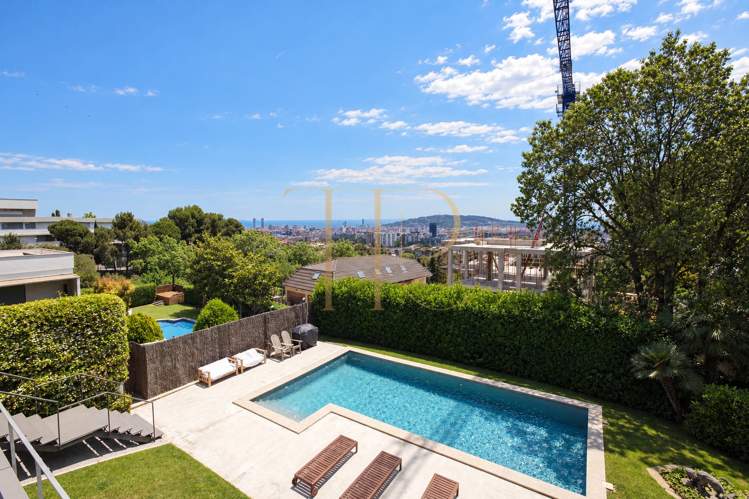 House with pool and Barcelona views in Pedralbes — rented