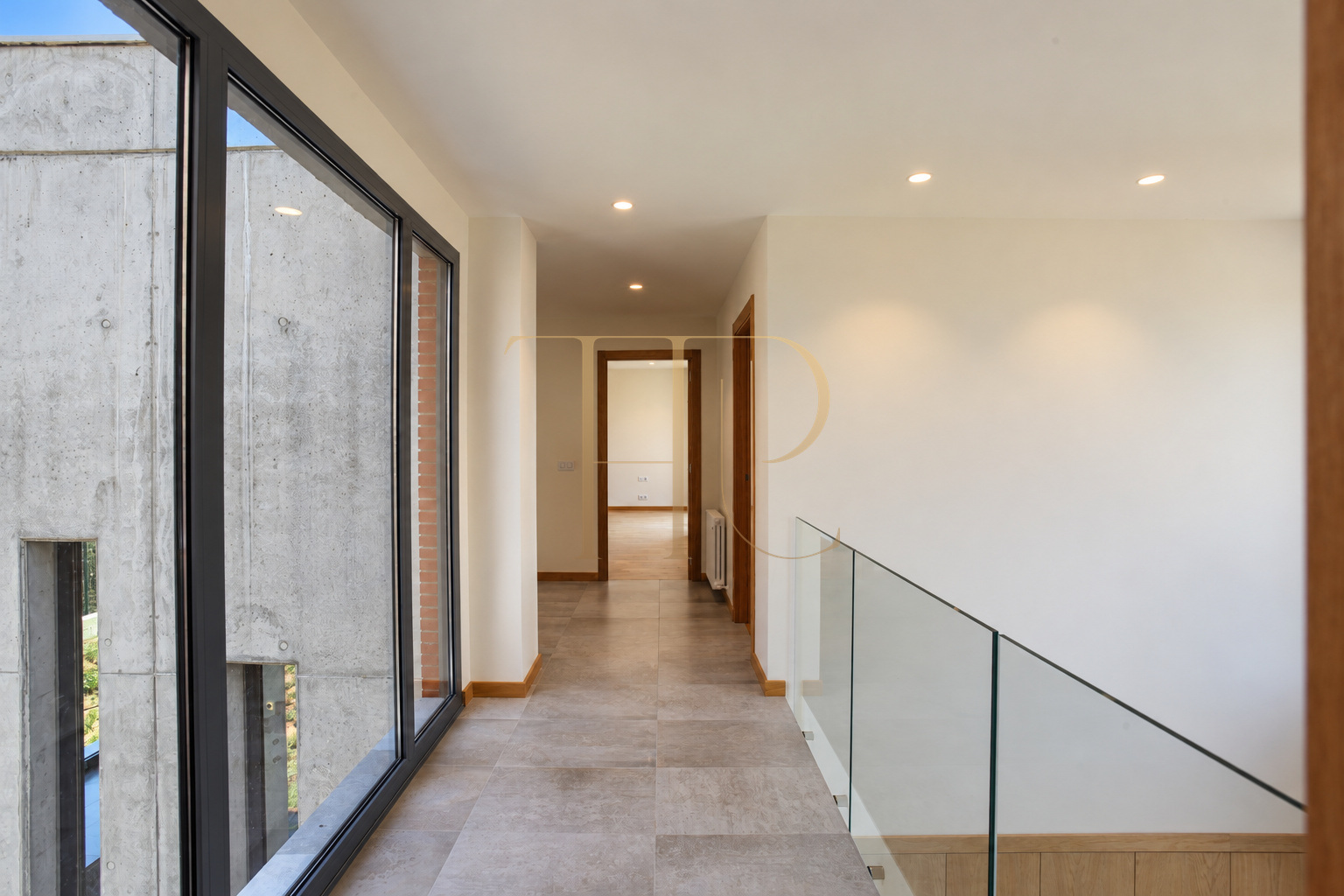 Author's architecture with a sea view. A great new modern house.