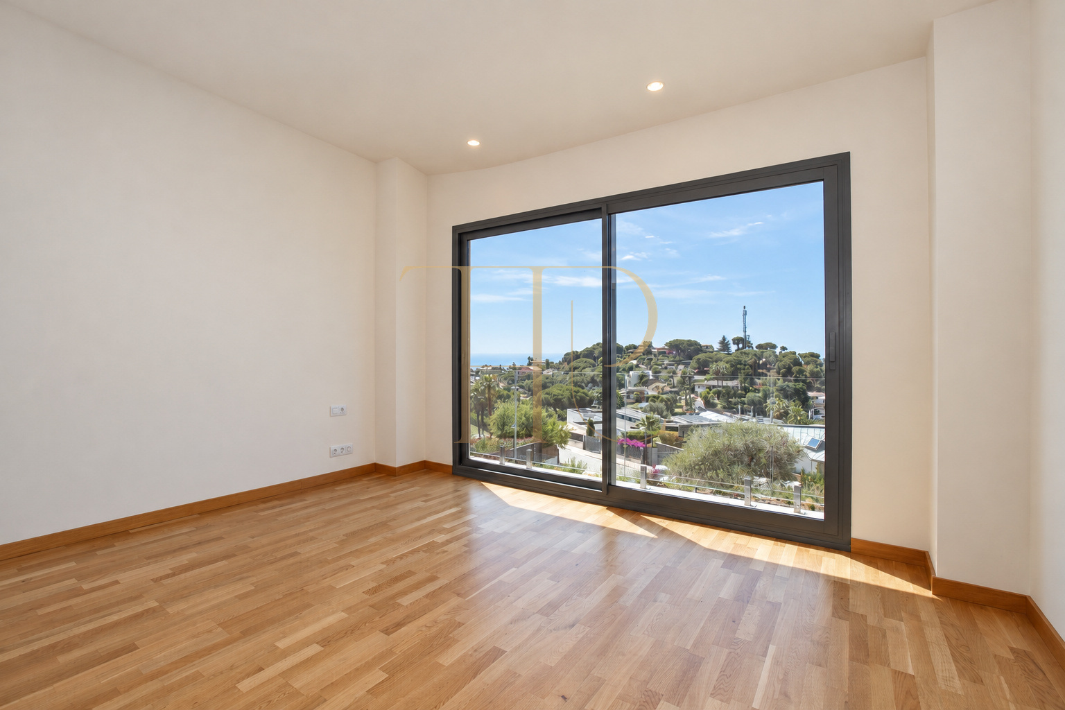 Author's architecture with a sea view. A great new modern house.