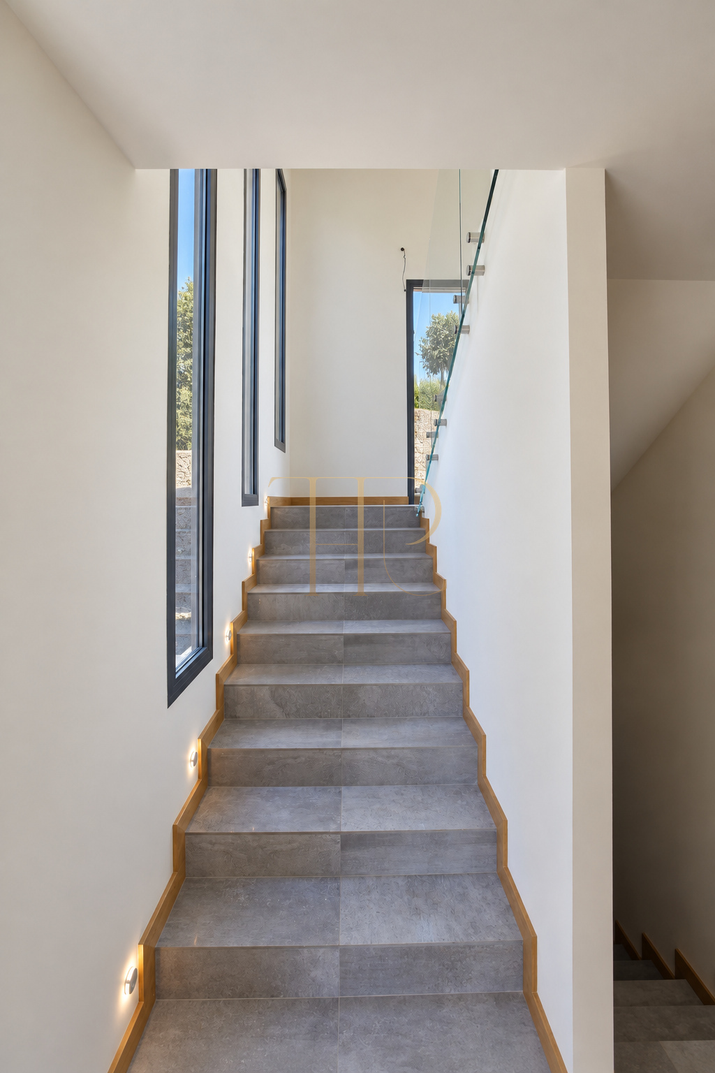 Author's architecture with a sea view. A great new modern house.