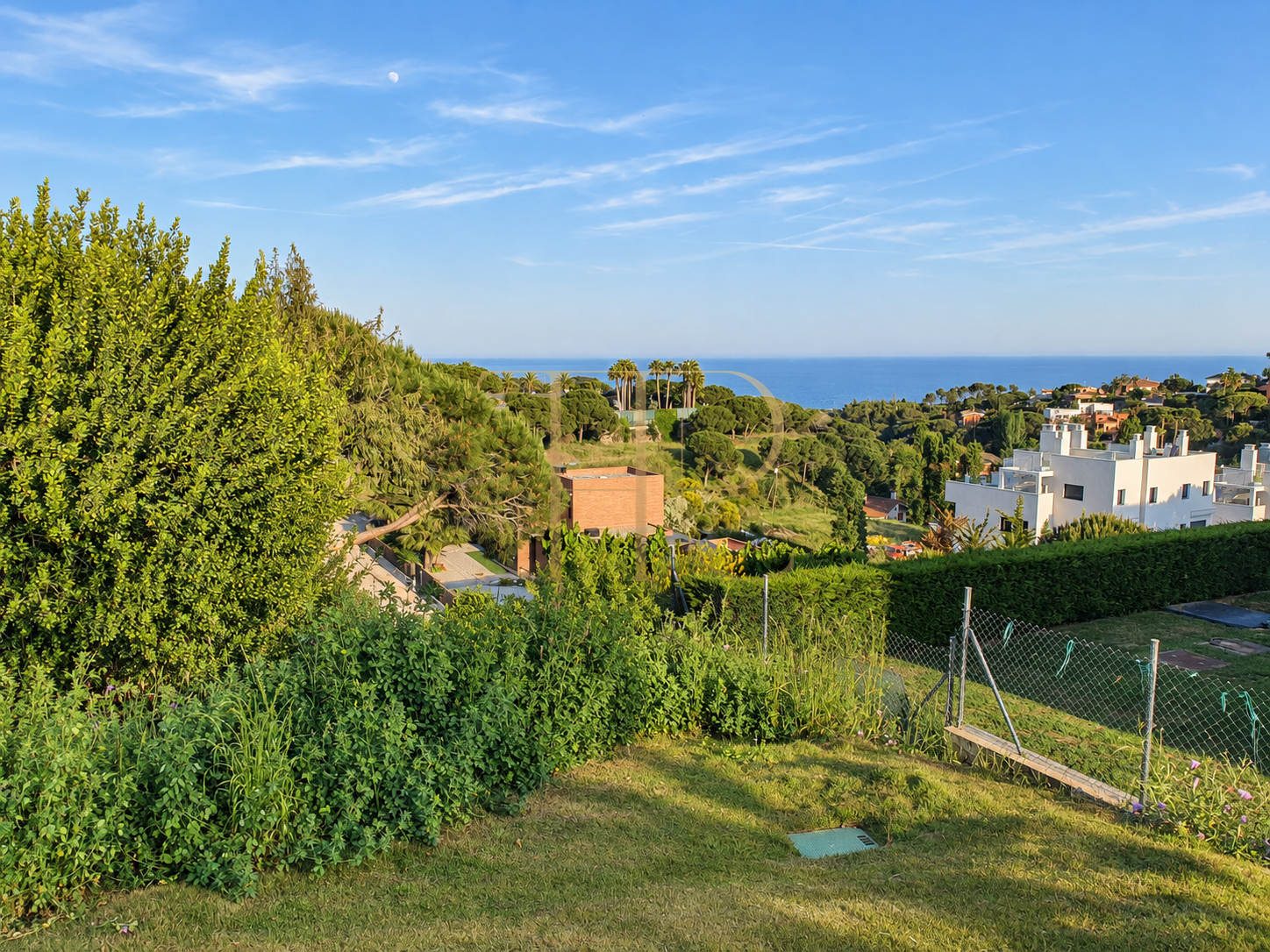Author's architecture with a sea view. A great new modern house.