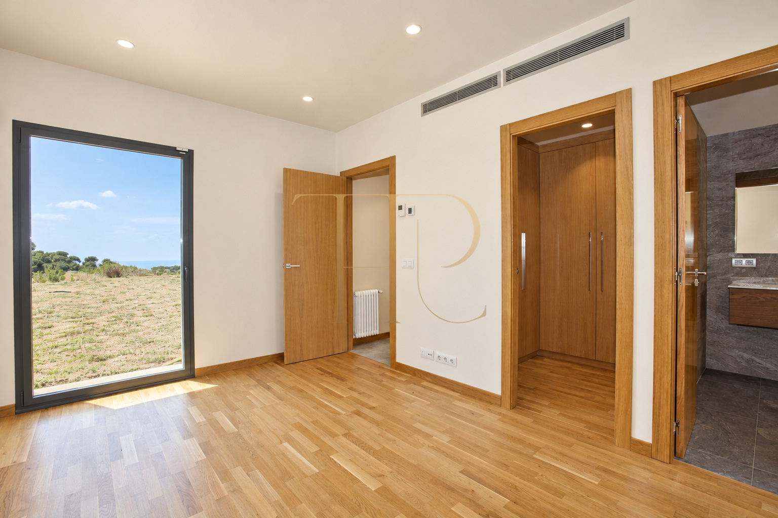 Author's architecture with a sea view. A great new modern house.