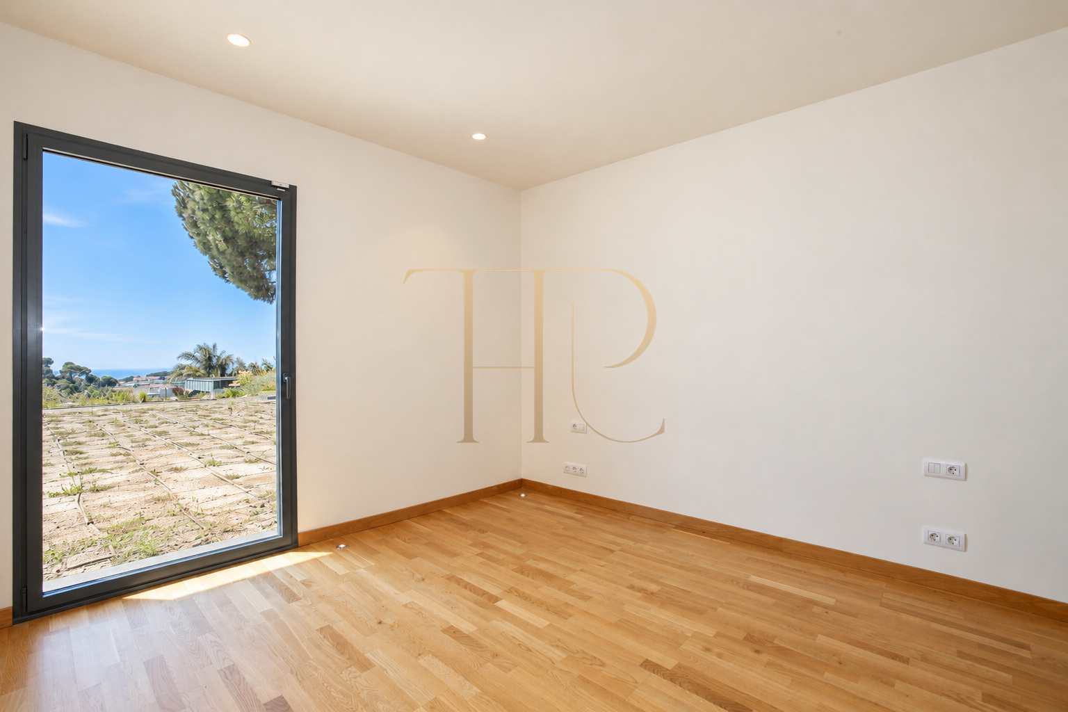 Contemporary villa with sea views in Llavaneres