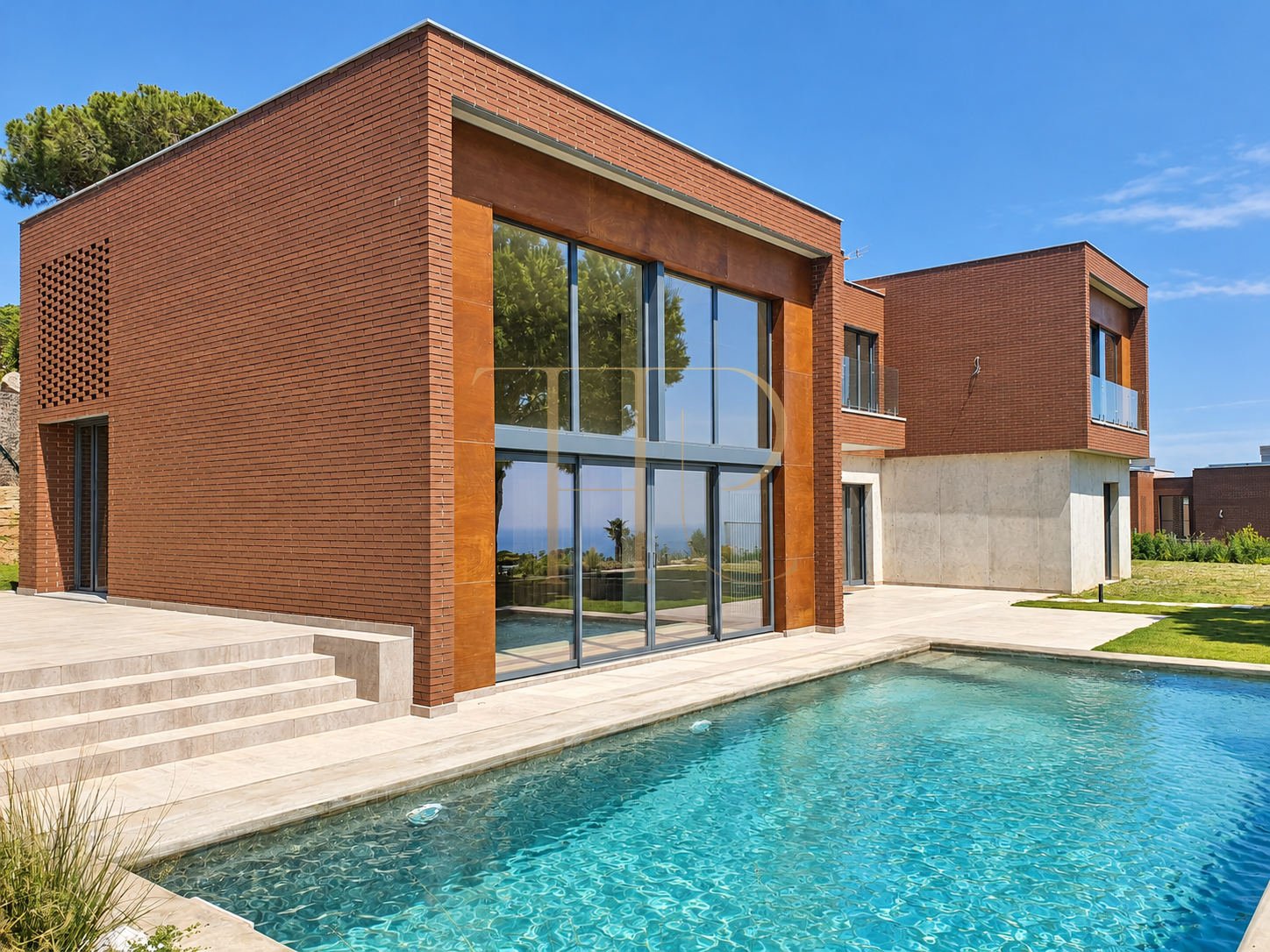 Contemporary villa with sea views in Llavaneres
