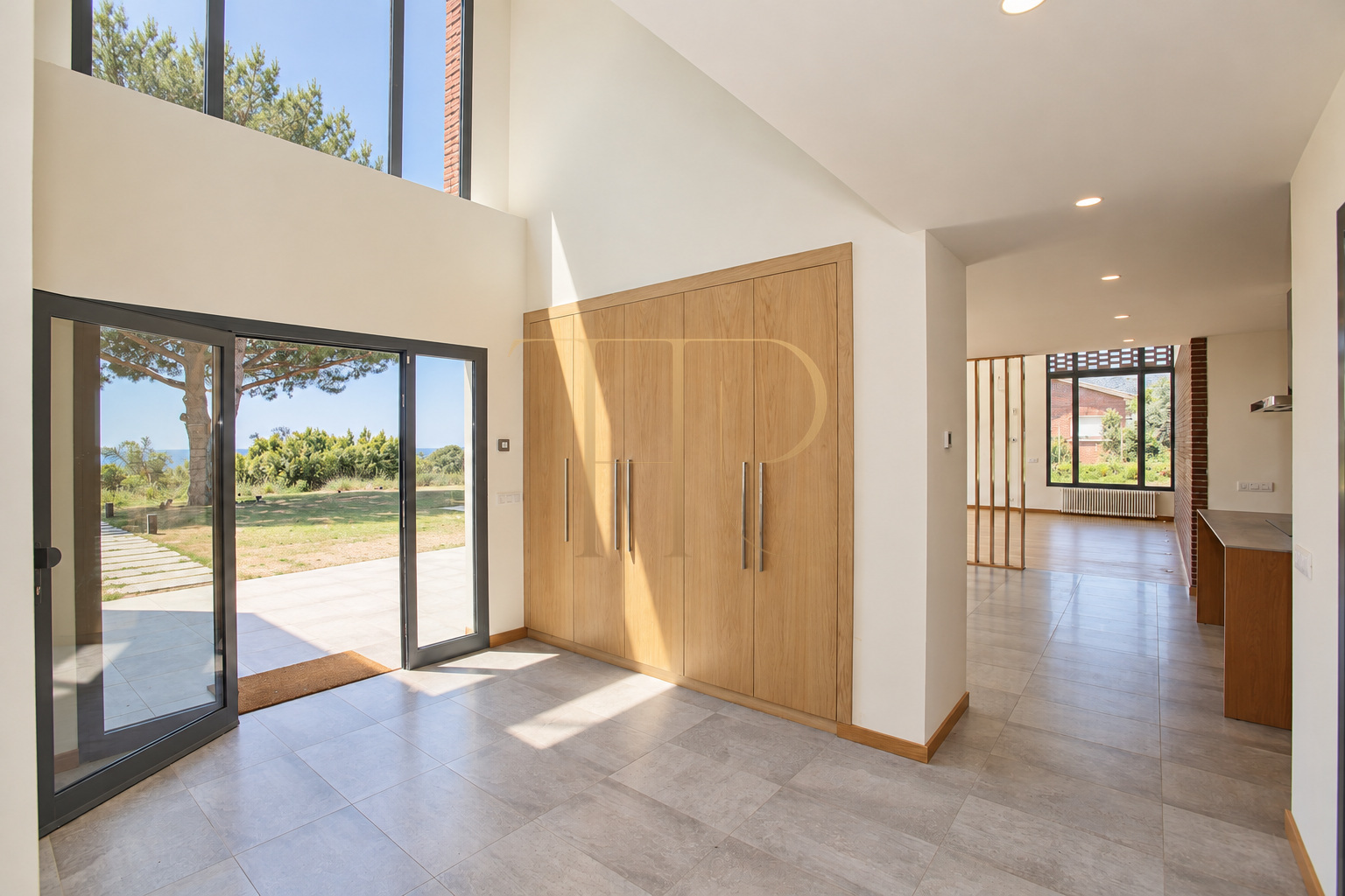 Contemporary villa with sea views in Llavaneres