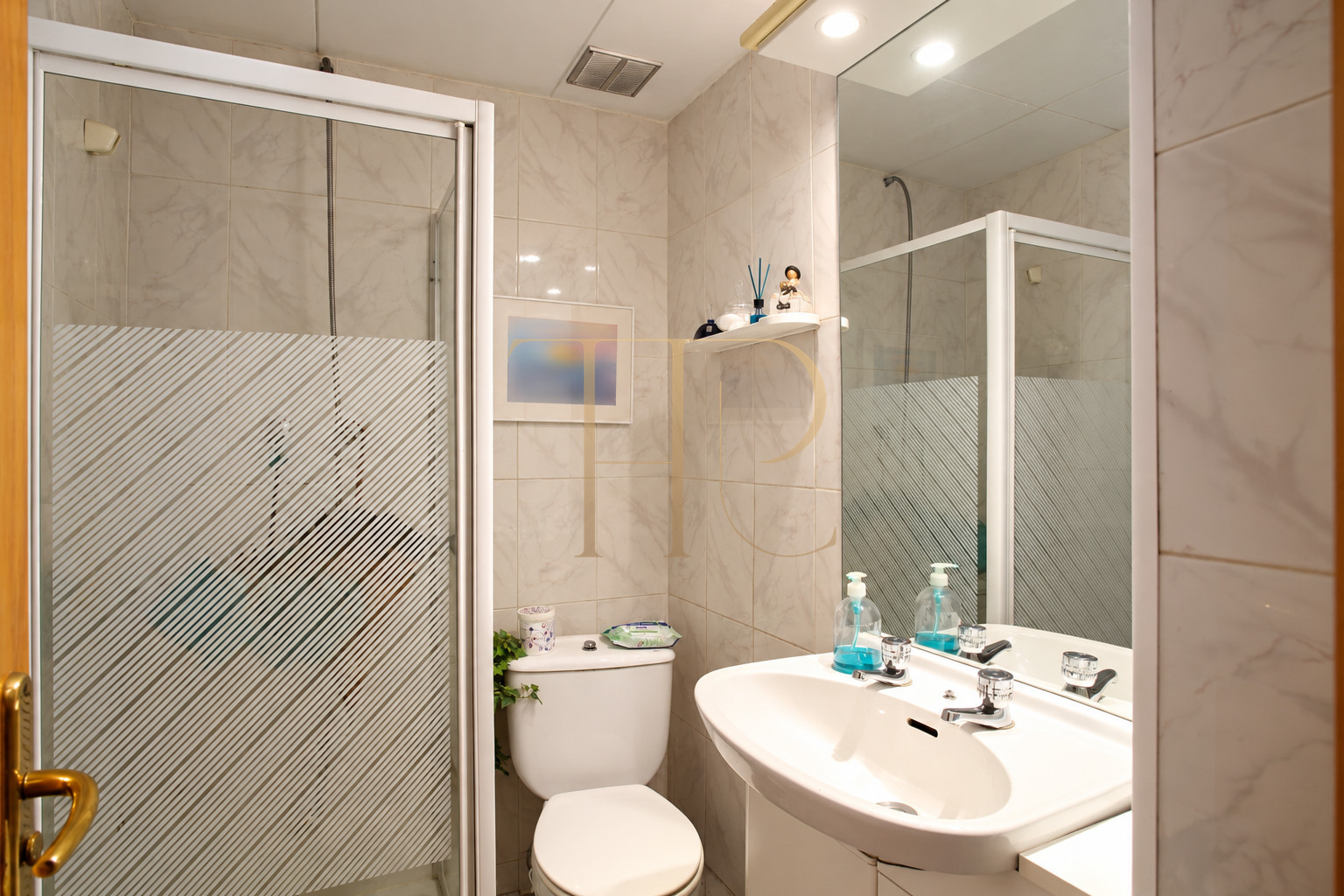 Apartment with terrace near Passeig de Sant Joan, Barcelona