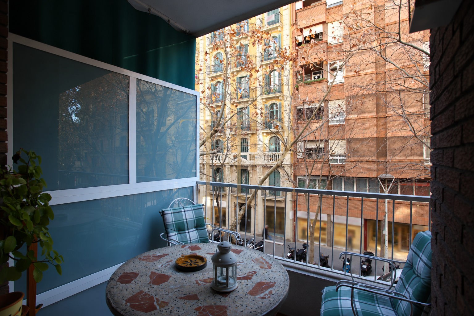 Apartment with terrace near Passeig de Sant Joan, Barcelona