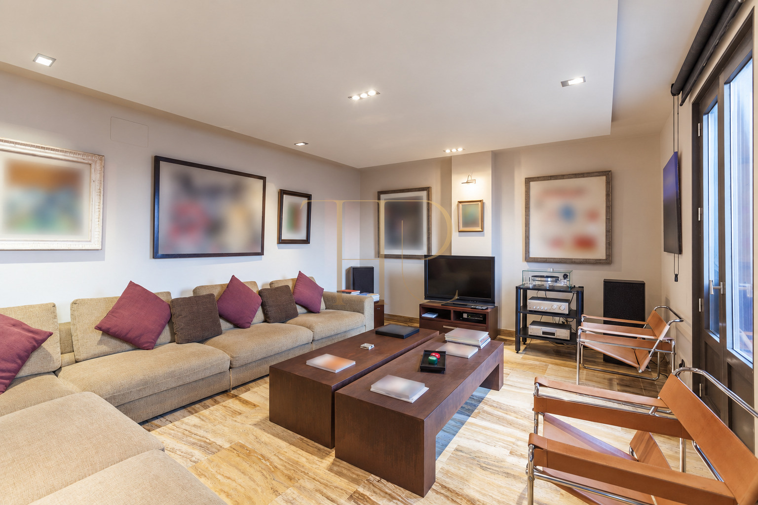 Sold apartment with study and terrace in Eixample