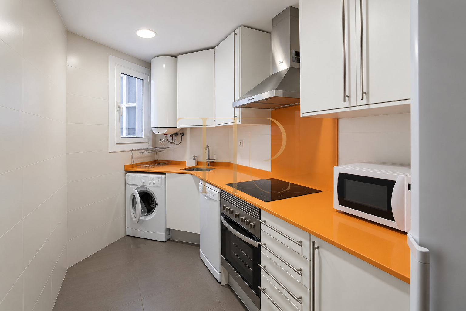 Furnished two-bedroom penthouse on Passeig de Gràcia