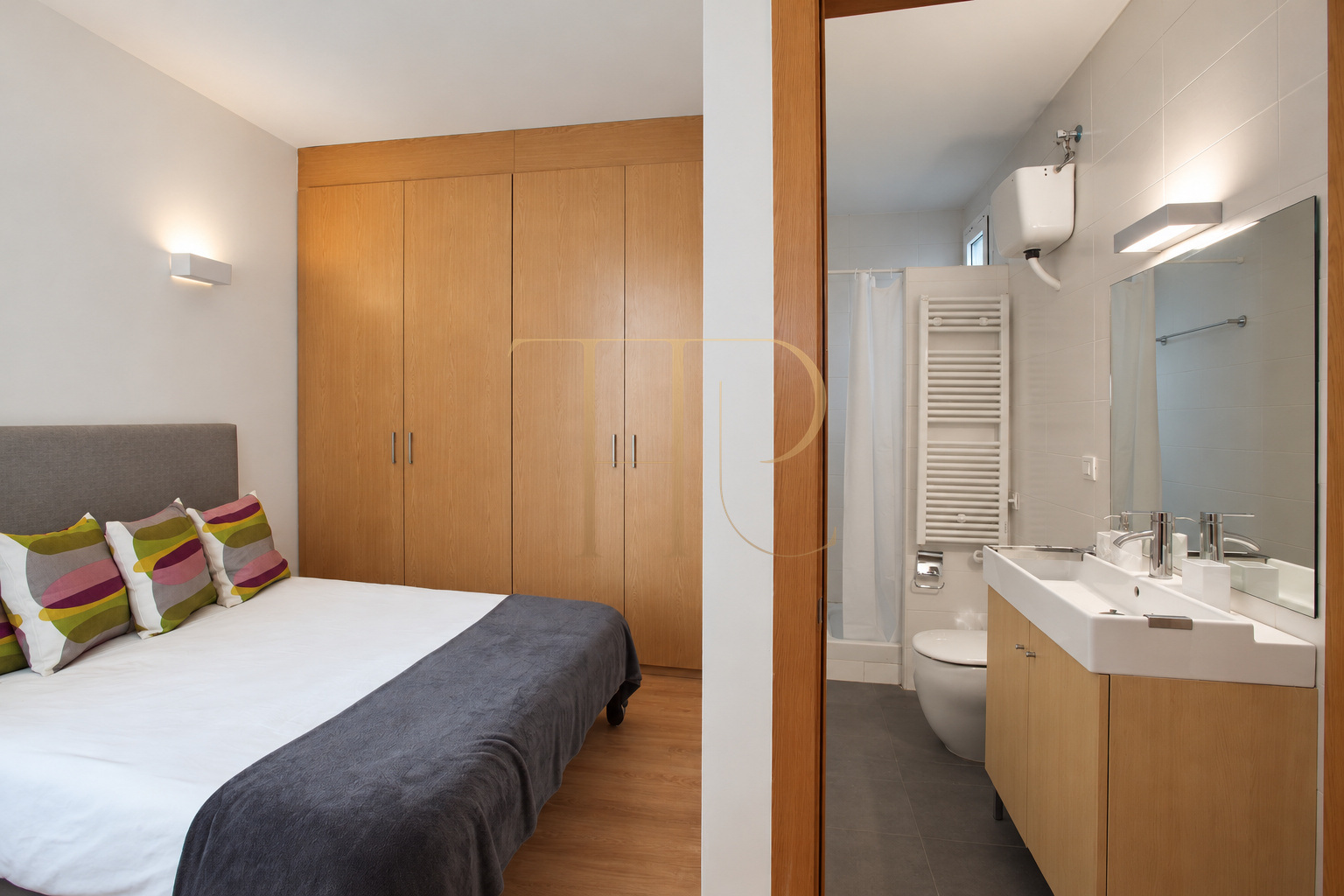 Furnished two-bedroom penthouse on Passeig de Gràcia