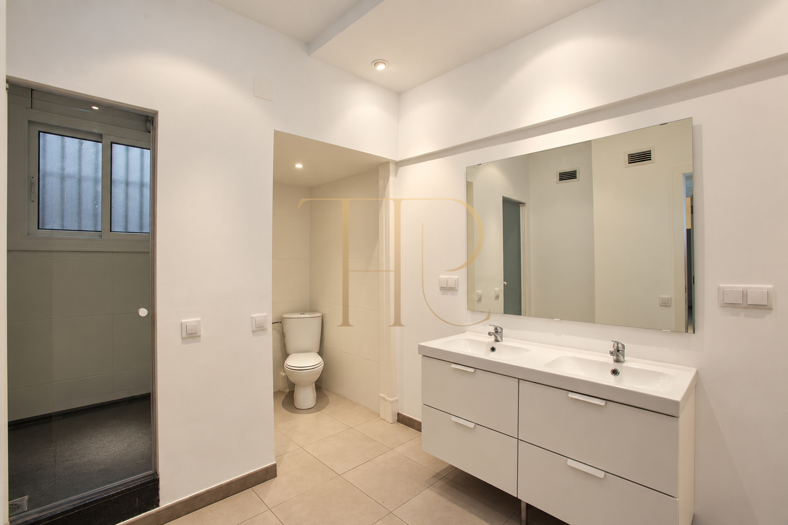 Sold renovated apartment with balconies in Barcelona’s Eixample