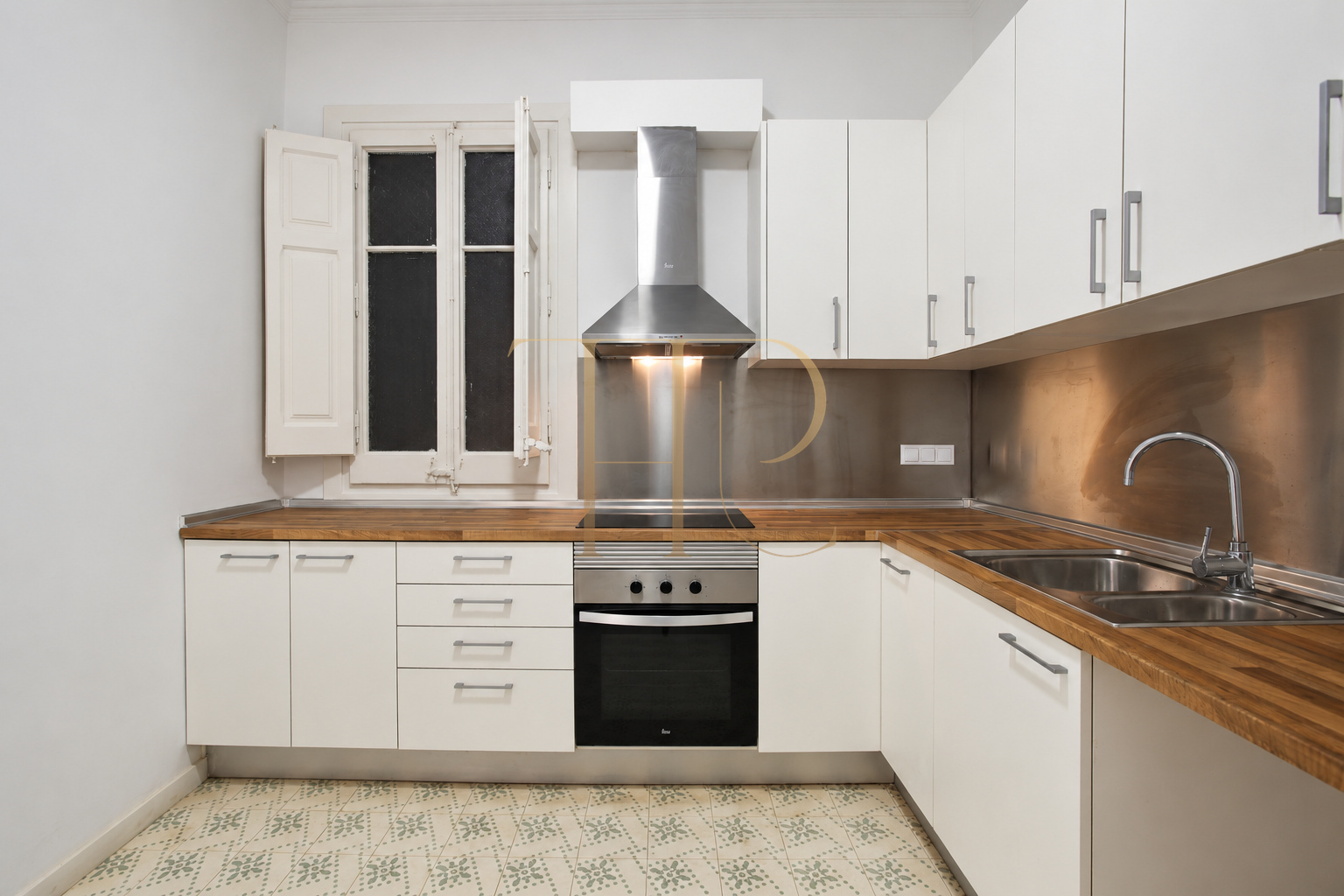 Sold renovated apartment with balconies in Barcelona’s Eixample